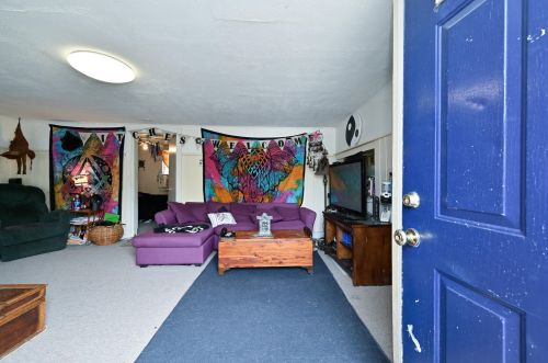 862 Mantoloking Rd, Bricktown, NJ 08723-5240
