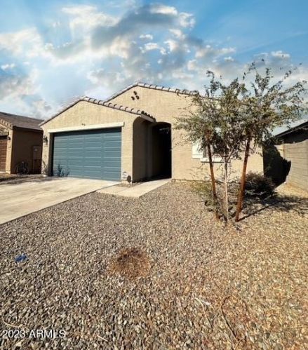 6762 Encinas Ln, Phoenix, AZ 85043-1910
