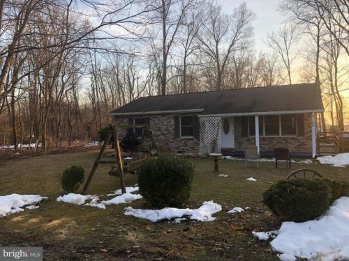 398 Greason Rd, Carlisle, PA 17015-9476