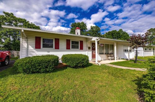 123 Whippoorwill Dr, New Haven, OH 45030-1436