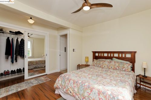 2509 Filbert St, Oakland CA 94607-2920 exterior