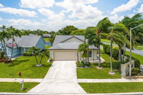 51 Misty Meadow Dr, Boynton Beach, FL 33436-8938