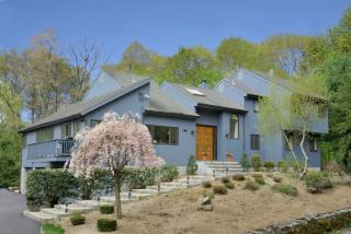 230 Greeley Ave, Chappaqua NY  10514-3410 exterior