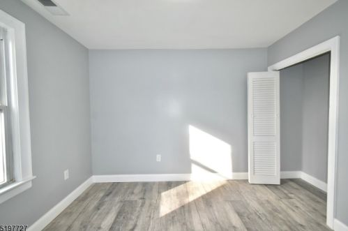 23 Grv St, Ridgefield Park NJ  07660-1442 exterior