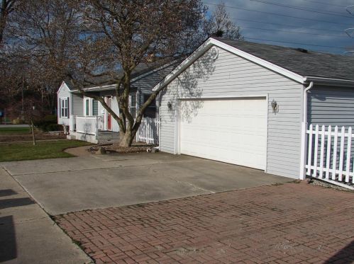 8507 Johnston St, Hammond, IN 46322-1760