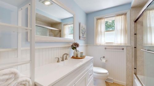 13 Larchmont Dr, Coventry RI exterior