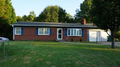 165 Lakeside Ln, Gaffney SC  29340-4924 exterior