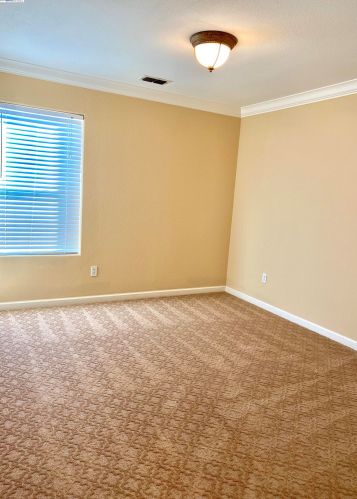1480 Red Ribbons Ln, Manteca CA  95337-7925 exterior