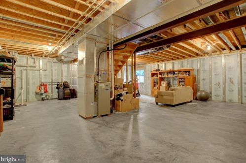 1816 Serene Way, Lancaster PA  17602-7001 exterior