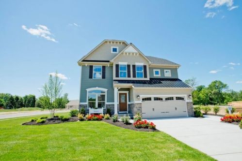 1601 Clover Trail Dr, Canandaigua, NY 14425