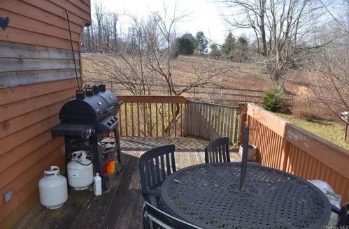 1 Winterthur Rd, Woodridge NY  12789-5942 exterior