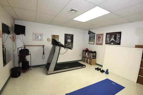 4438 Bachman Dr, Schnecksville PA  18078-2246 exterior