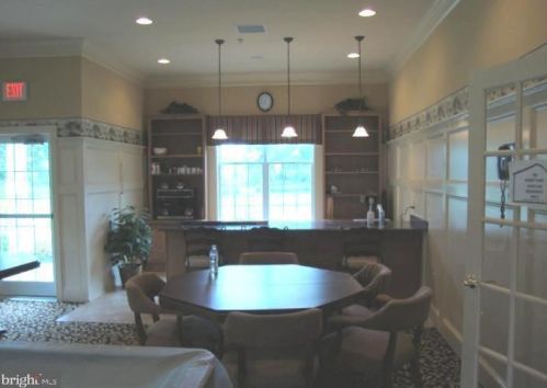 712 Weatherby Dr, West Deptford NJ  08096-5176 exterior