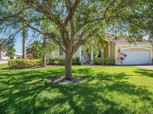 2265 3rd Pl, Vero Beach, FL 32962-3359