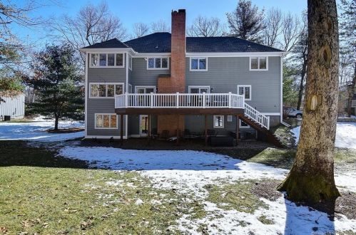 450 Stanley Dr, Glastonbury CT  06033-2624 exterior