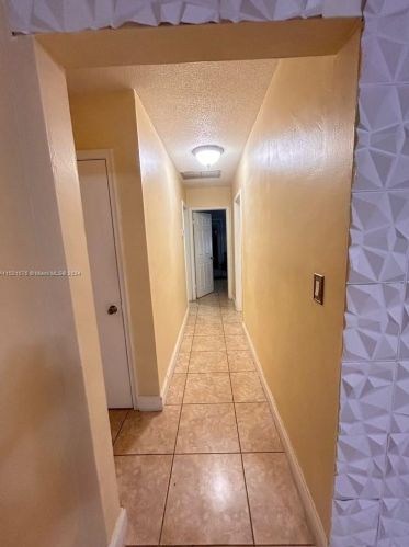 6609 1 Ct, Hollywood FL  33024-7211 exterior