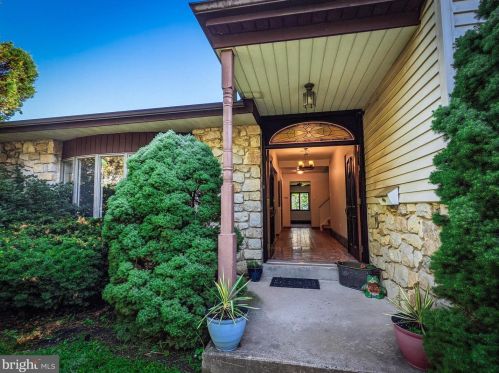 619 Davis Rd, Cheltenham, PA 19012-1636