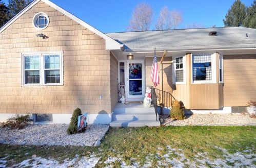55 Kent Rd, New Britain, CT 06052-1919