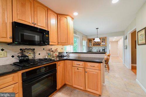 112 Shady Ln, Lansdale PA  19446-1415 exterior