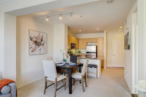 2403 Watermarke Pl, Irvine CA  92612-7690 exterior
