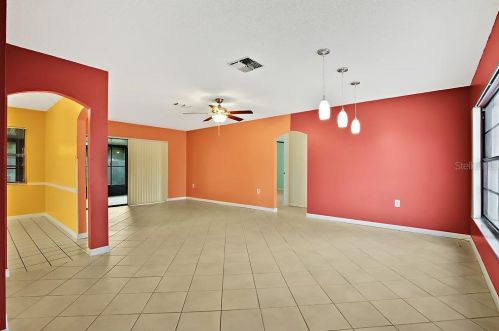 1238 Calamondin Dr, Tarpon Springs, FL 34691-6701