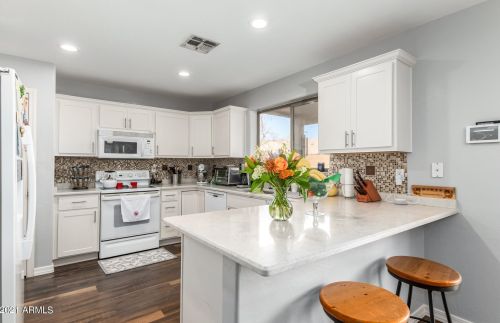 15916 Central St, Sun City, AZ 85374-5835