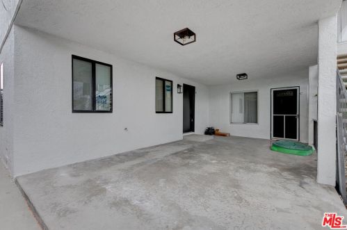 1751 Cabrillo Ave, Torrance CA  90501-3625 exterior