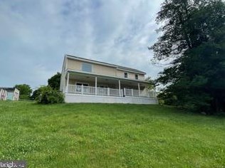 2610 Larkin Rd, Boothwyn, PA 19061-2202