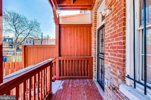 2119 1st St, Washington DC  20001-1004 exterior