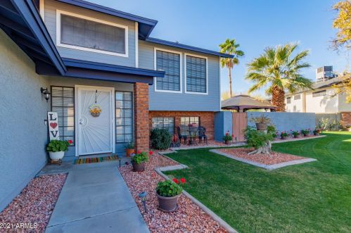 4827 Downing Cir, Mesa, AZ 85205-6462