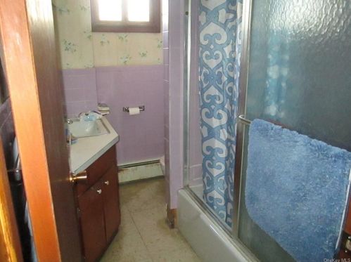 68 Sprague Ave, Middletown NY  10940-5123 exterior