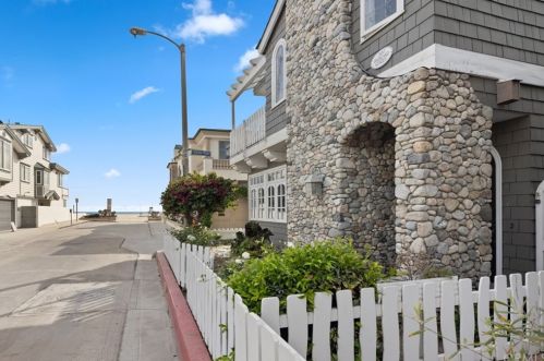 107 Highland St, Newport Beach, CA 92663-1715
