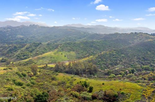142 Pueblo Ln, Topanga CA  exterior