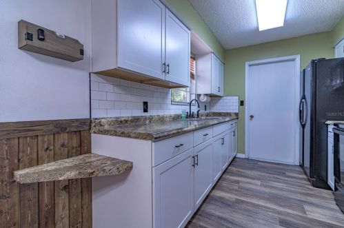 11625 129th Ln, Ocklawaha FL  32179-5096 exterior