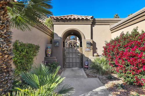 55709 Riviera, La Quinta CA  92253-4750 exterior