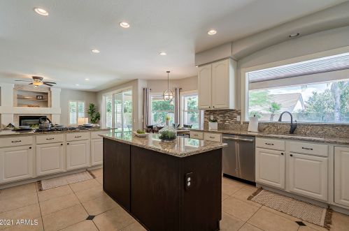 6021 Phelps Rd, Scottsdale AZ  85254-7309 exterior