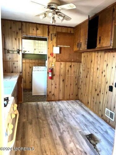 135 Hollywood Ct, Bricktown, NJ 08723-3381