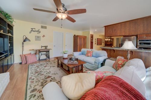 430 Willamette Dr, Vacaville CA  95688-4228 exterior