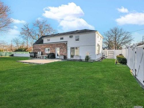 15 Morrisey Pl, Deer Park, NY 11729-2009