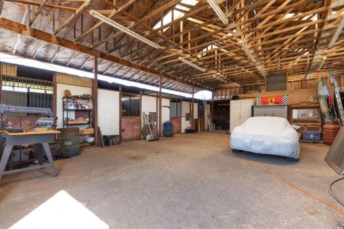 18801 Shafer Ranch Rd, Willits CA  95490-9642 exterior