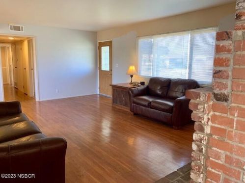 176 Shirley Ln, Santa Maria, CA 93455-3143
