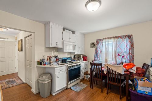 4310 Packard Ave, Cudahy WI 53110-1157 exterior