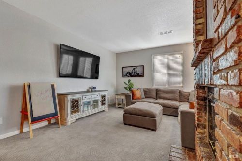 667 Poppy Cir, Vacaville CA  95687-7252 exterior