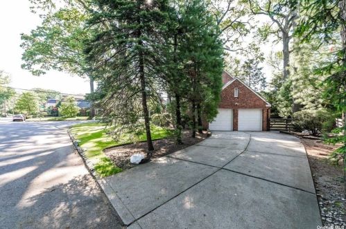 86-02 Palermo St, Jamaica, NY 11423-1128