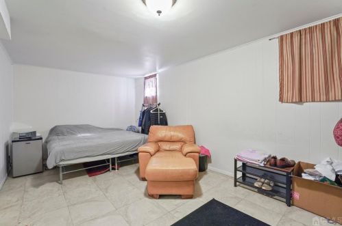 35 Heritage Ln, Perth Amboy NJ  08863-1464 exterior