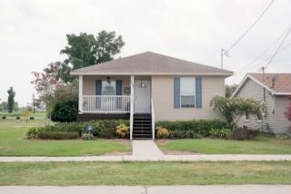 3244 Hero Dr, Gretna, LA 70053-7540