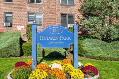 164 Church St, New Rochelle NY  10805-3254 exterior