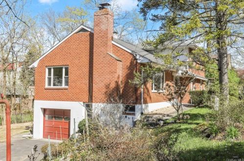 56 Wolden Rd, Crotonville, NY 10562-5302