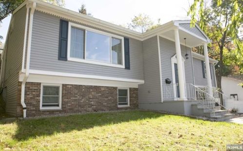 32 Carter St, Norwood, NJ 07648-1518