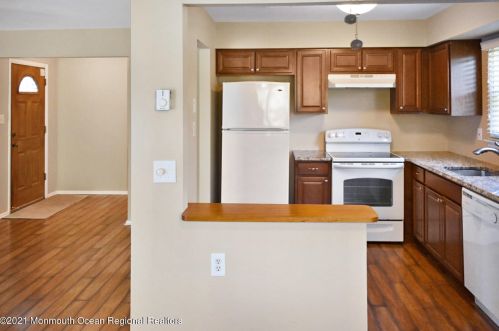 22 Phillips Rd, Bricktown NJ  08724-2441 exterior